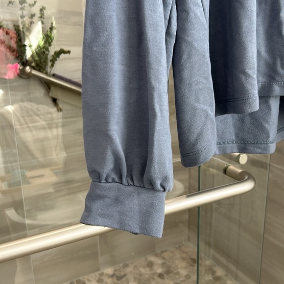 Banana Republic | Crewneck Pullover - Picture 2 of 3